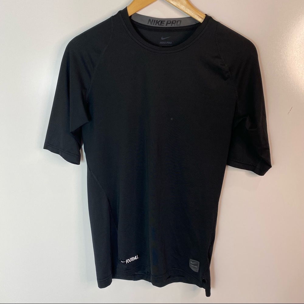 ☀️Nike pro football shirt☀️